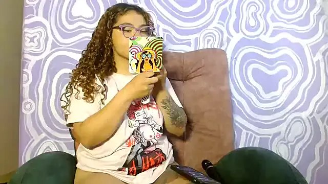 Freechat 420viol3ta_ on StripChat