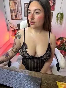 aaaaamy_1 on StripChat