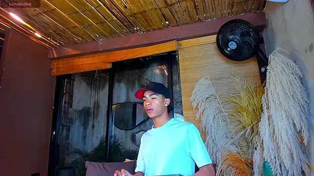 AlanCutee on StripChat