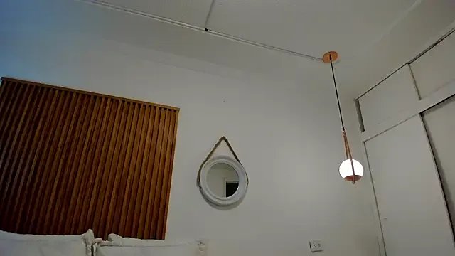 Alaska_deluxe on StripChat