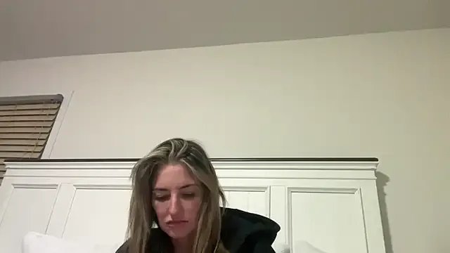 Freechat ariestarlight on StripChat