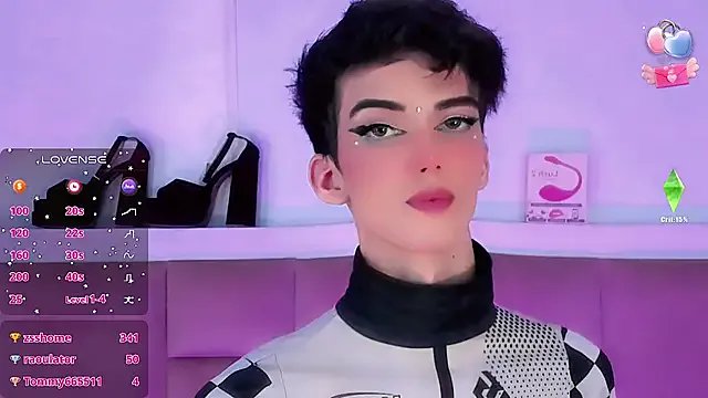 Baby_FenixTS on StripChat