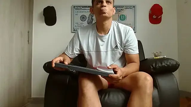 boss_of_cash on StripChat