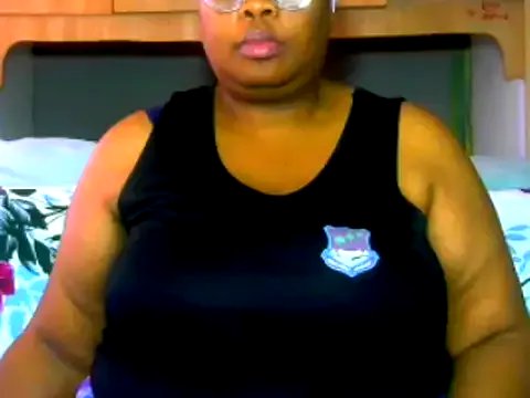 Freechat BUSTYTUMIXX23 on StripChat