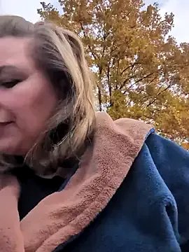 Canadian_BBW on StripChat 