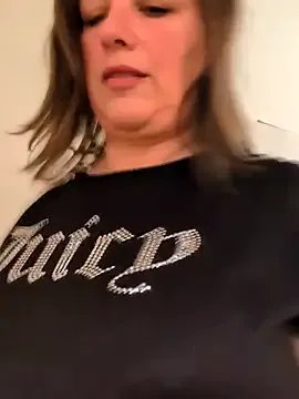 Canadian_BBW on StripChat 