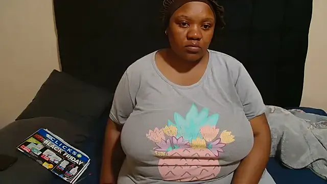 CaramelBootty on StripChat