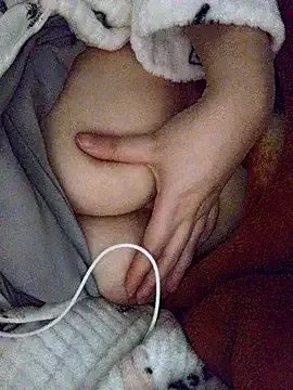 CHahed-5 on StripChat