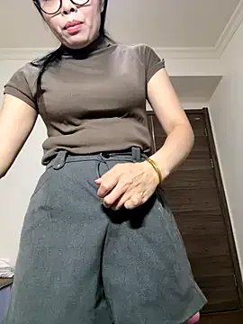 chick-888 on StripChat 