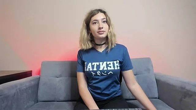 Freechat chubby_vanniie_ on StripChat