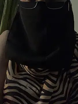 dilsheen_kaur_live