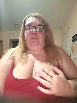 Freechat diosacurvy1984 on StripChat