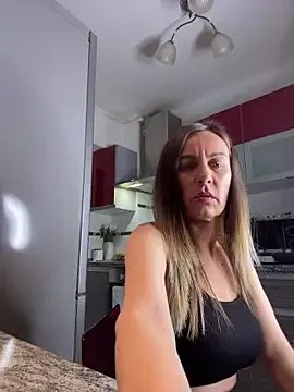 DivineAmely