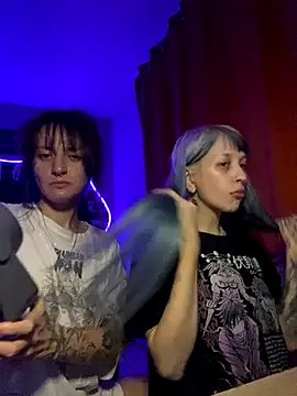 Dooubletroublee on StripChat