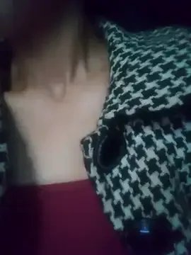 emaame68 on StripChat 