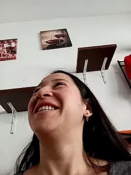 Freechat emilypoppy3 on StripChat