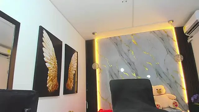 estephany_doll on StripChat