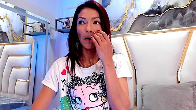 HannaPetit on StripChat