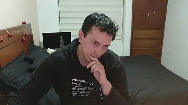Freechat hardaftercum on StripChat