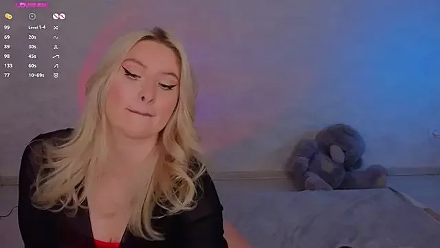 helen_frogg on StripChat