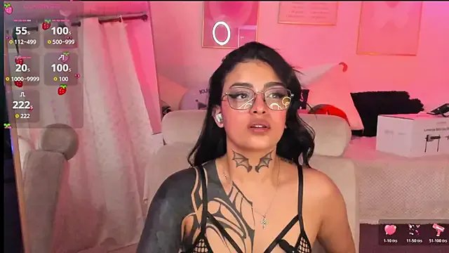 Freechat Hinataw33d01 on StripChat