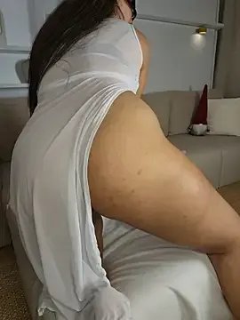 Freechat hotqueen666 on StripChat