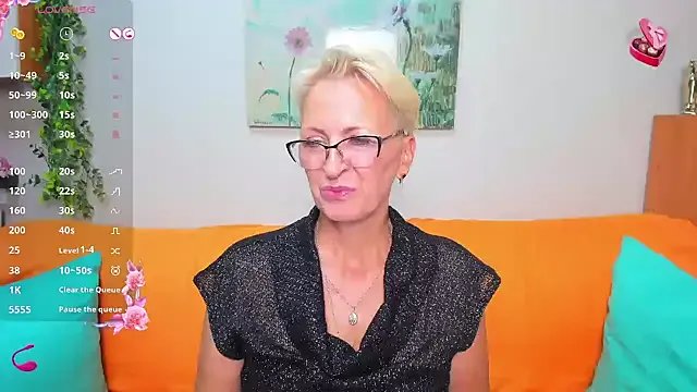 Freechat iamyourdream89 on StripChat