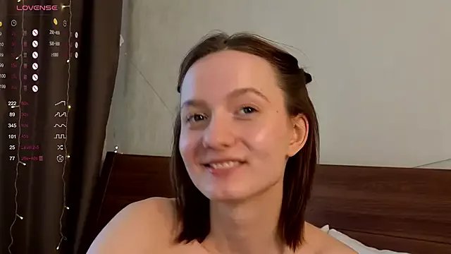 Freechat IdaValenti on StripChat