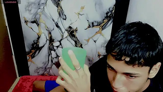 Freechat Im_david02 on StripChat