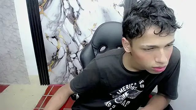 Freechat Im_david02 on StripChat