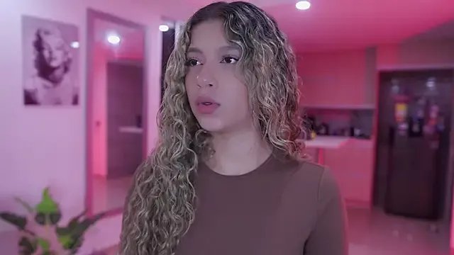 Freechat Melina-Smith on StripChat