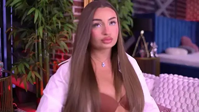 MillaSerene on StripChat