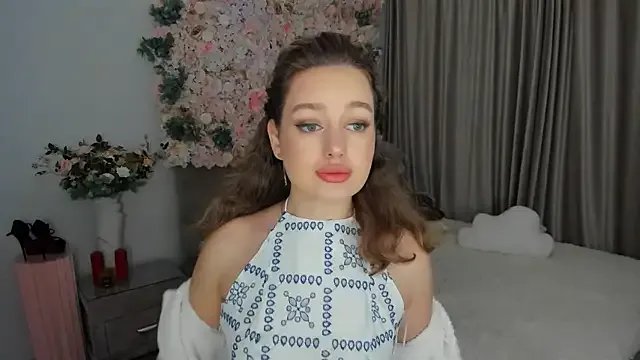 Private MiracleCurly on StripChat