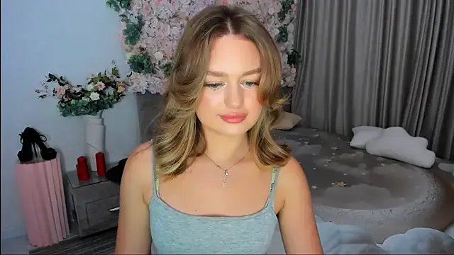 Private MiracleCurly on StripChat