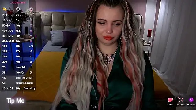 Miss_Maya_Mils on StripChat 