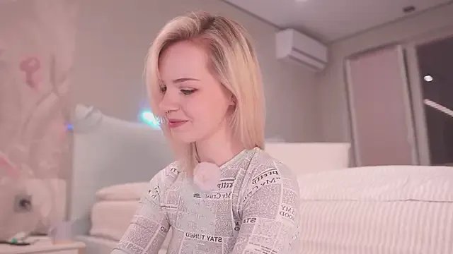 NinaMint on StripChat