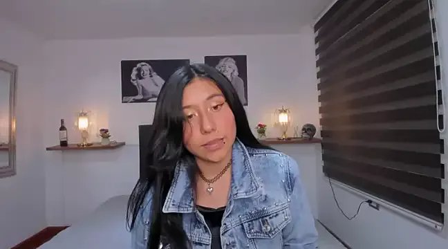 Freechat Nohemi_louse on StripChat