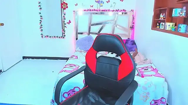 Freechat perlabeautiful on StripChat