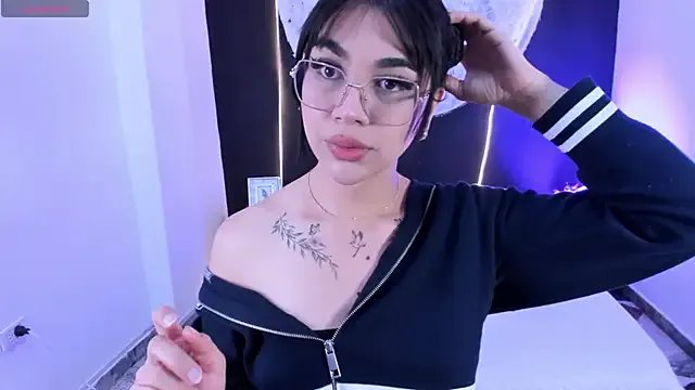Freechat RoseCassie on StripChat