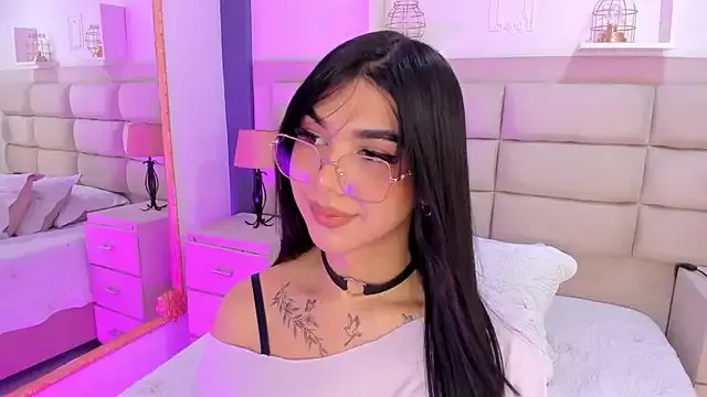 Freechat RoseCassie on StripChat