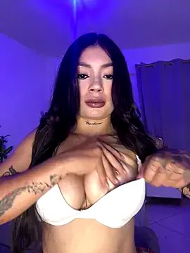 Private Roxanne_08 on StripChat