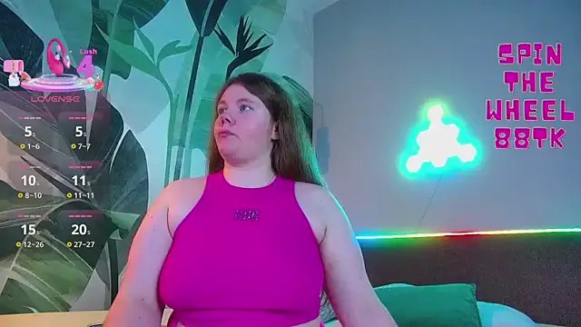 Freechat RubyValen on StripChat