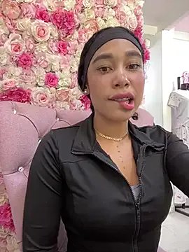 sally_rosses on StripChat 