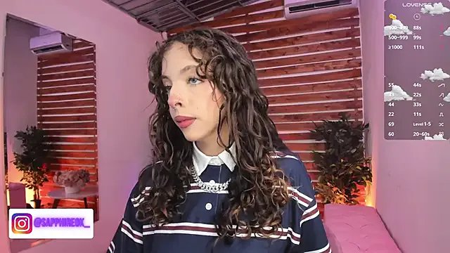 Sapphire_Venuss on StripChat