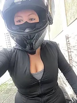 Scarlet_auraa