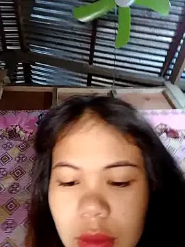 Sexxie_Ella22 on StripChat