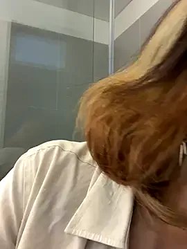 sukulaurens on StripChat 