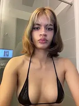 sukulaurens on StripChat 