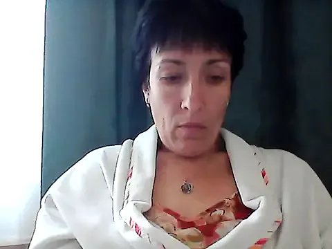 SunnyAmorre on StripChat