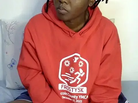 Sweet_ebony20 on StripChat